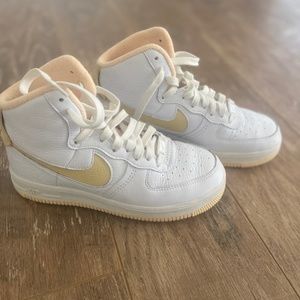 Nike Air Force 1 High Sculpt Sneaker